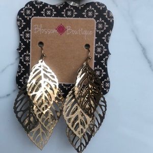NEW Feather chandelier gold earrings
